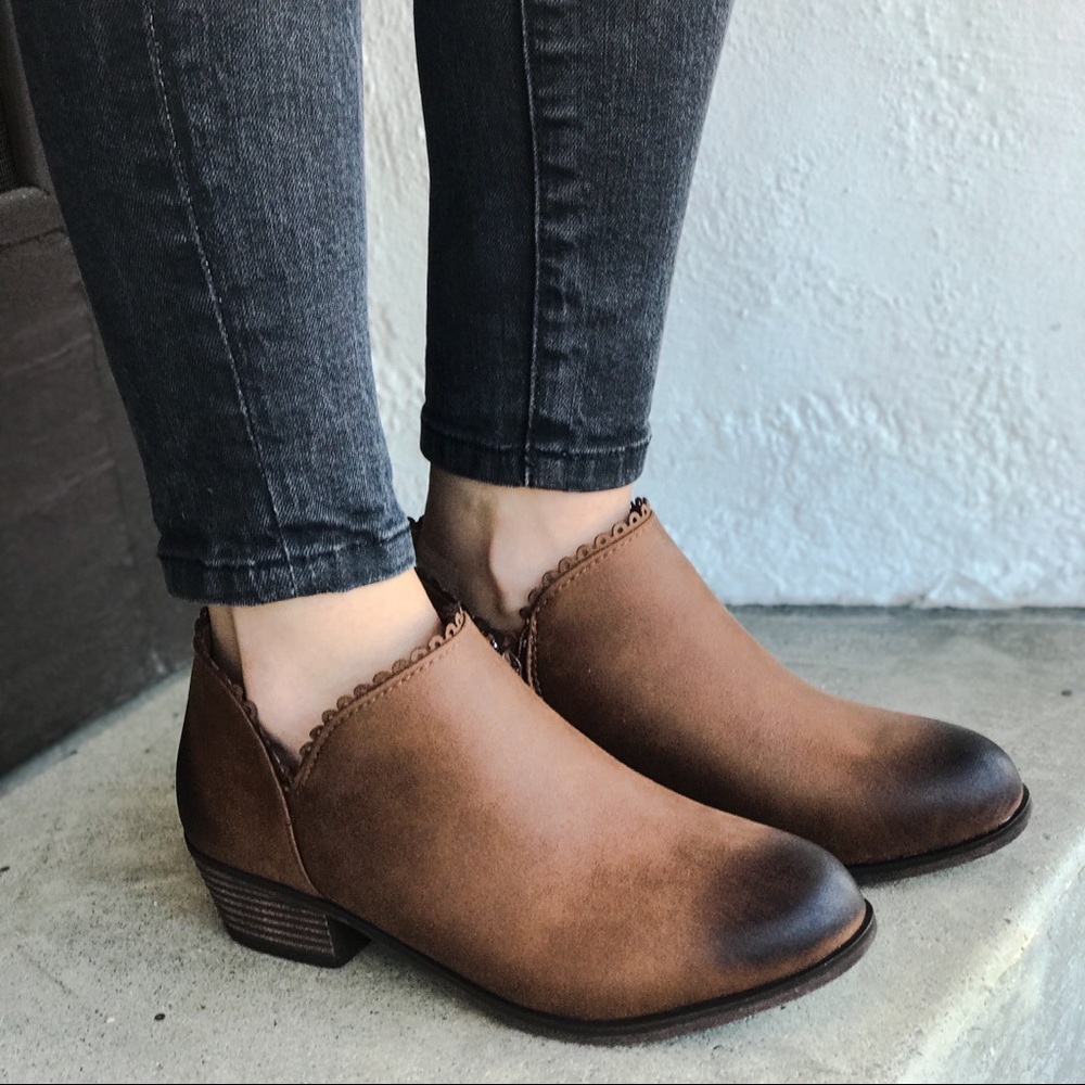 The RYDER Scalloped Edge Ankle Booties
